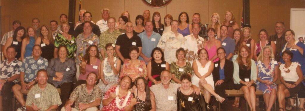 KHS Class of '76 group photo at the 40th reunion banquet