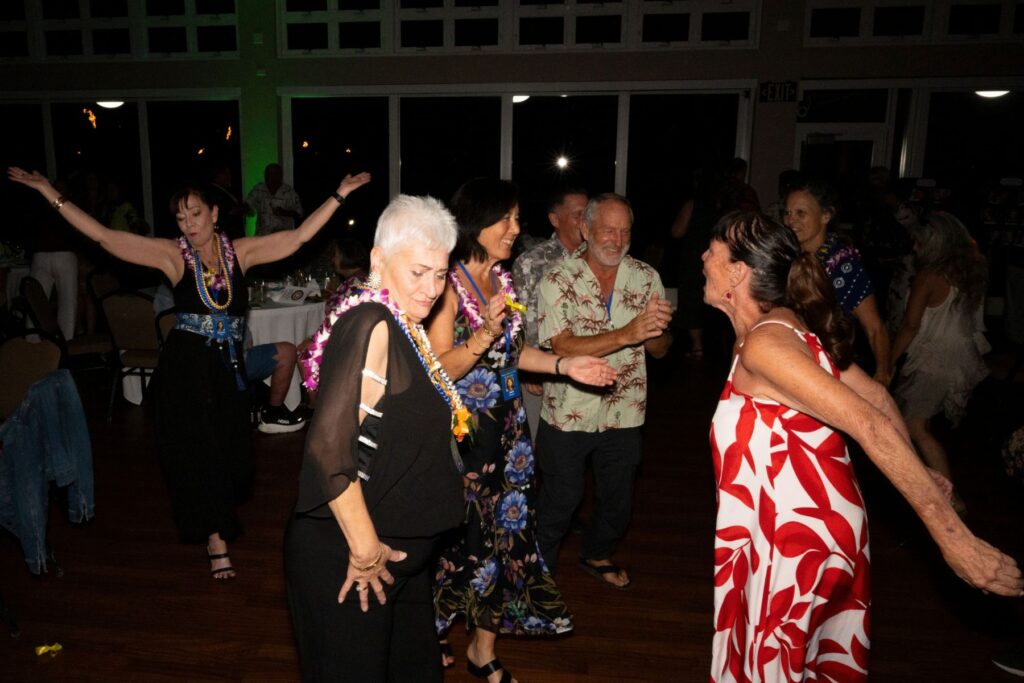 Crissie Diva Jeri JeffJ Cha Cha dancing